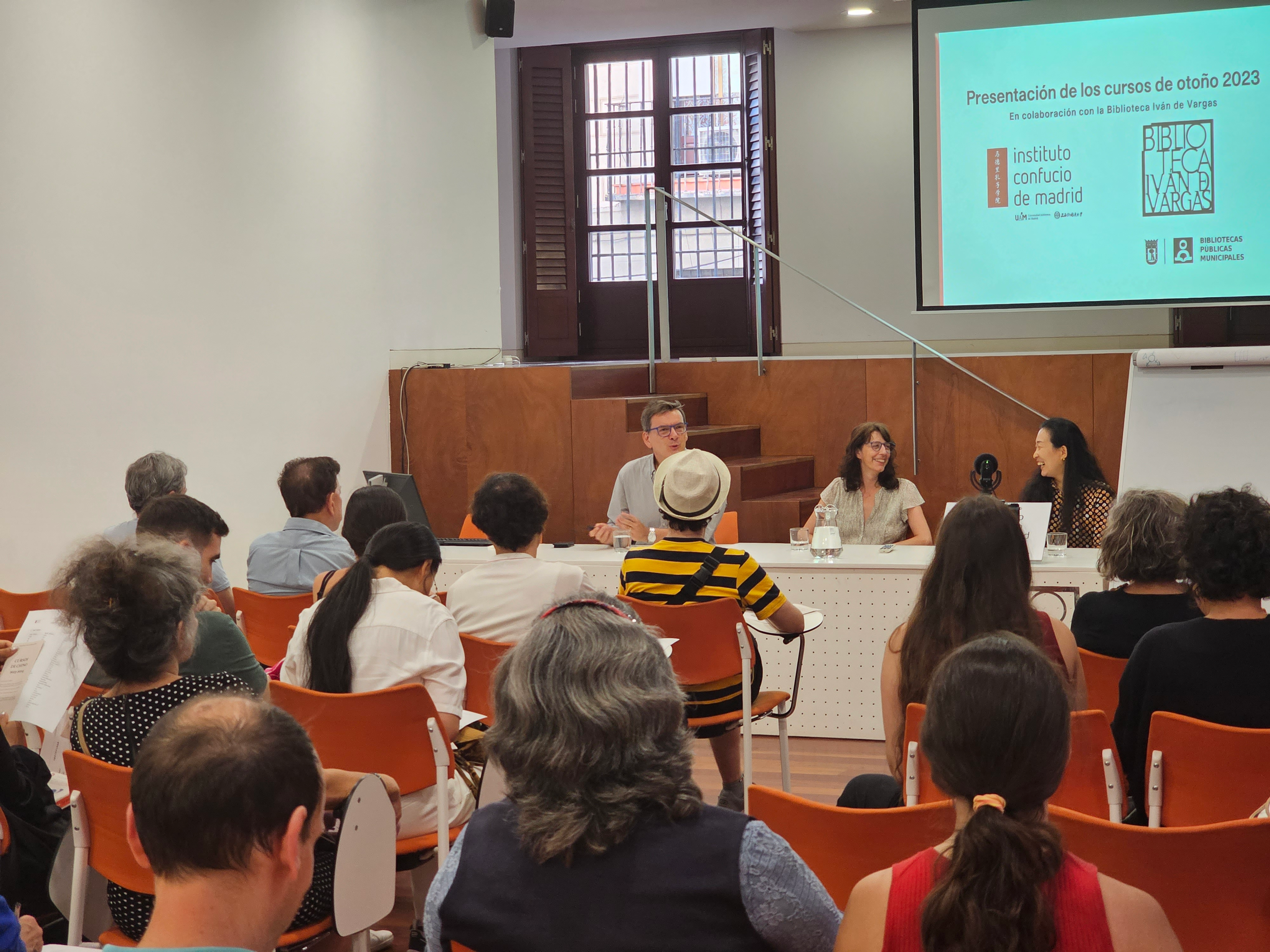 西班牙马德里孔子学院举办中文公开课活动